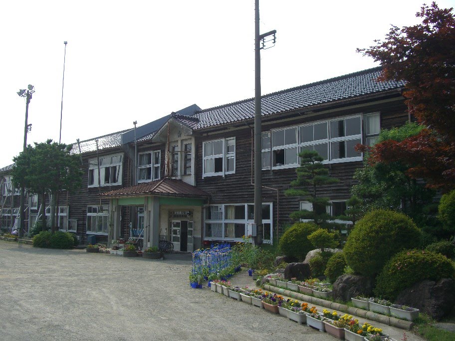 Gokasyou elementary school by atsukan