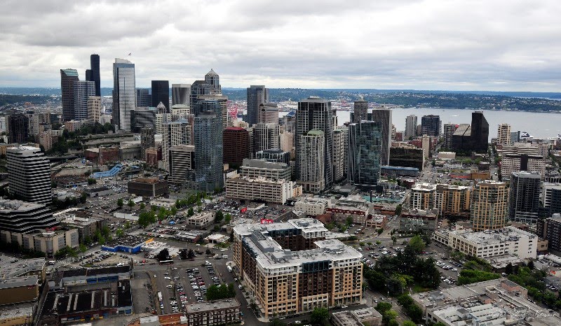 Northeast View of Downtown Seattle by longbachnguyen