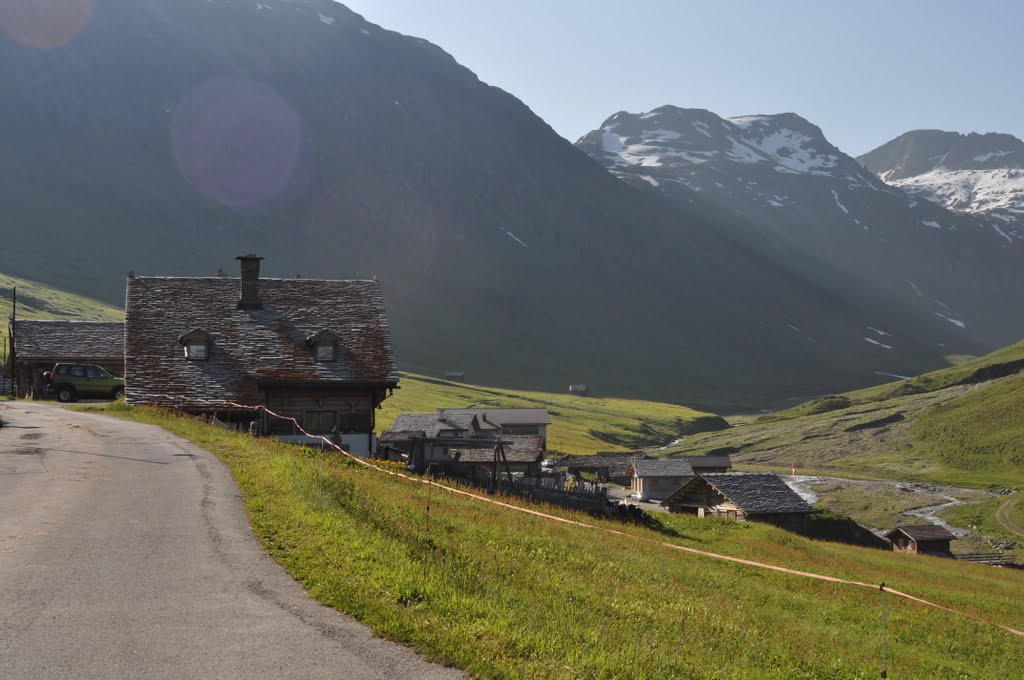 Val d`Avers, Juf 2126 m.s.l.m. è l`insediamento abitato tutto l`anno più alto d`Europa by Marco Rey