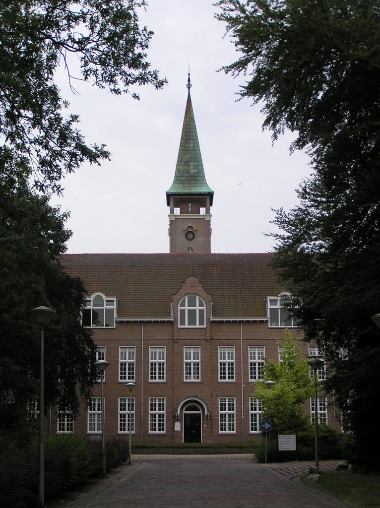 Van Lodensteincollege / Hoornbeeckcollege by Willem Nabuurs