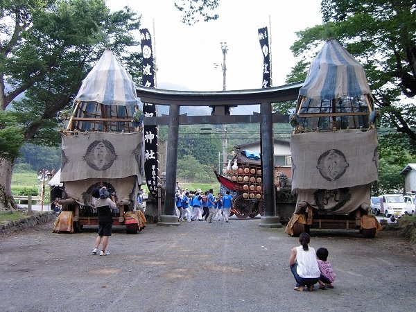 Hokabe Jinja 波々伯部神社 by kahachi