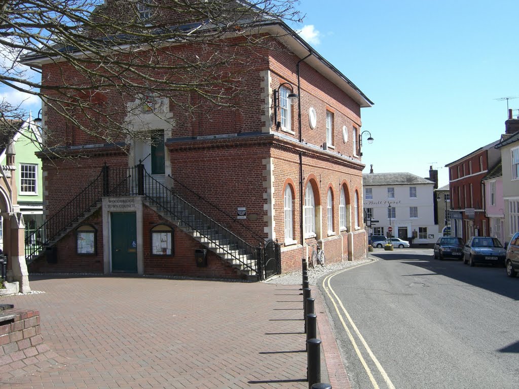 Woodbridge Town Hall by PJMarriott