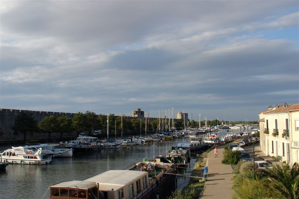 La Camargue - Aigues Mortes, Porto canale by Giancarlo Ticozzi