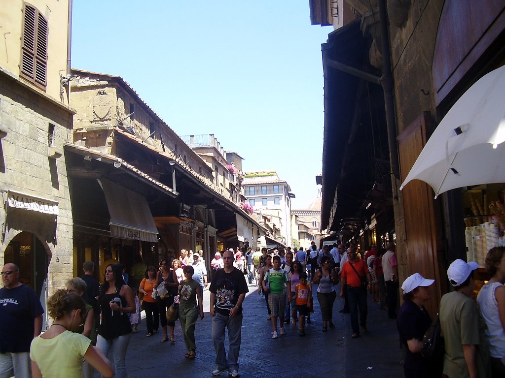 On Ponte Vecchio by Vígh Tamás