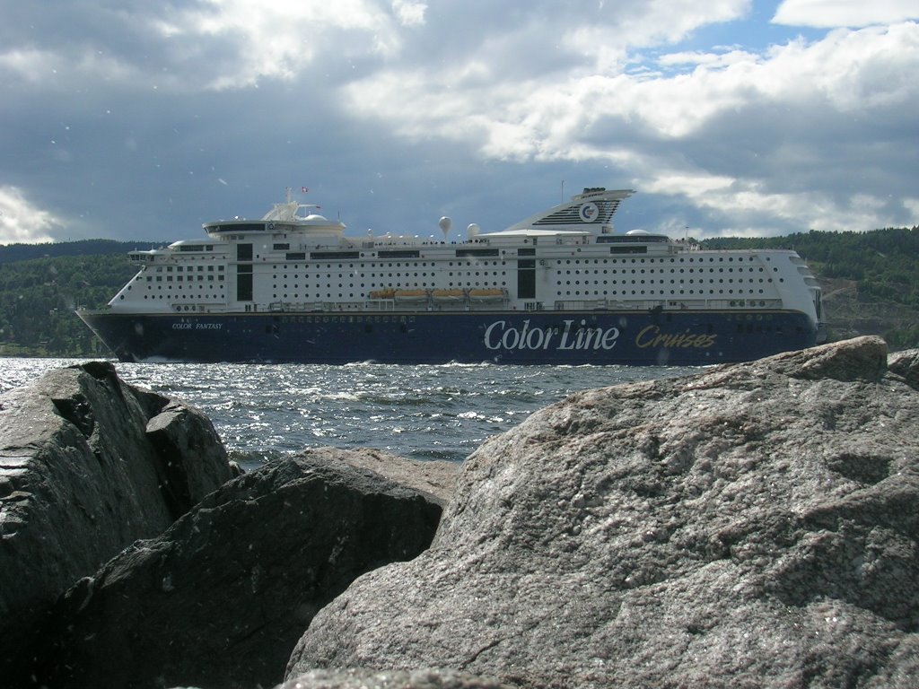 colorline boat, Drobak by Bart Vroling