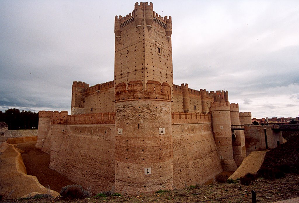 Castillo de La Mota (Medina del campo) by Teresa Alvarez