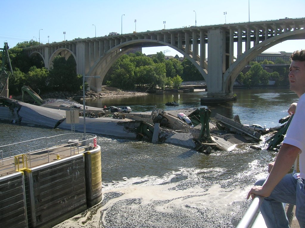 I-35W Bridge Collapse by MNMike