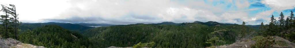 Sugarloaf mtn pano by Robin Robinson