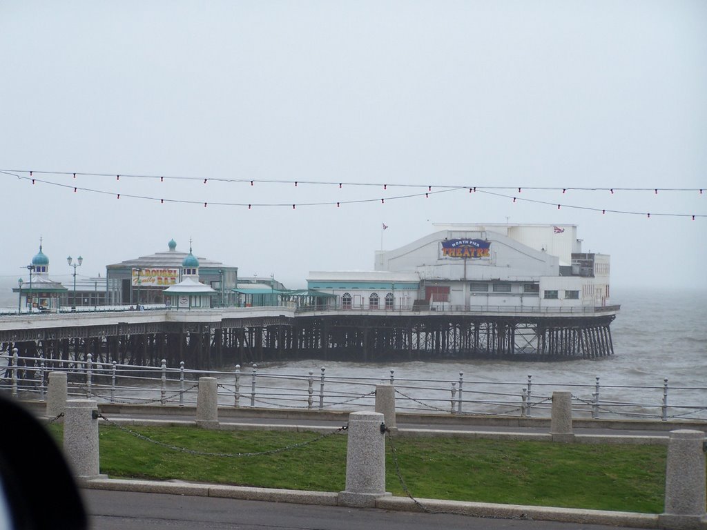 Blackpool 8 by rogerthealien