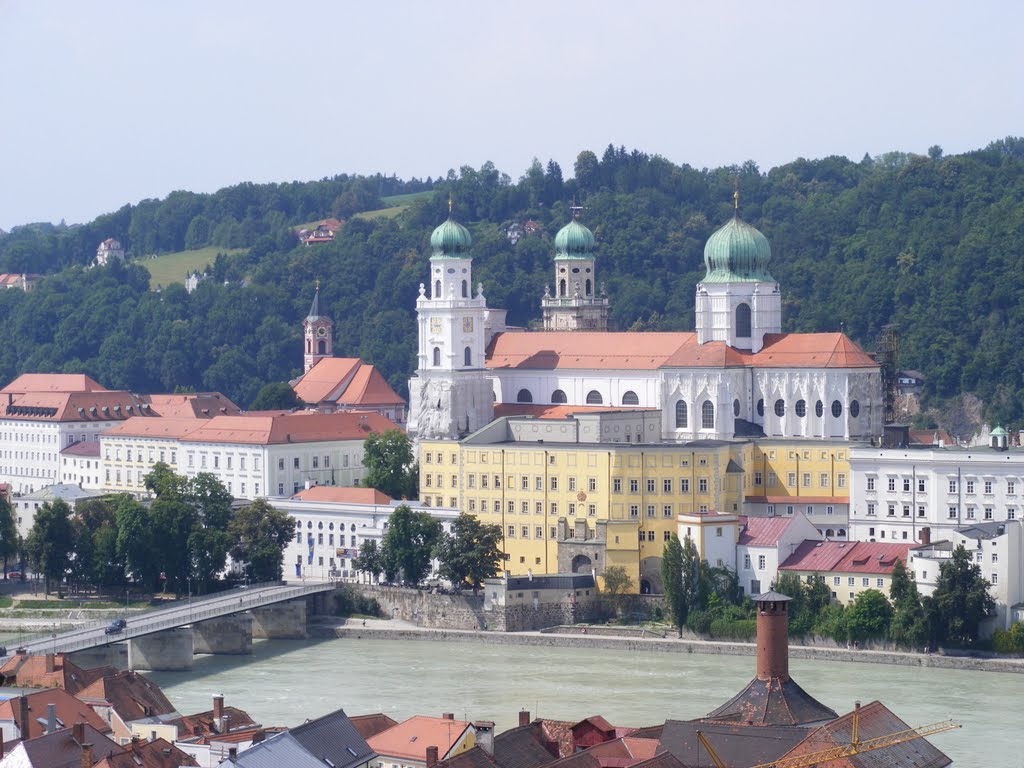 Blick über den Inn zum Dom by Edgar Bär