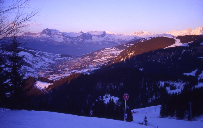 Praz Sur Arly by LucienGrix