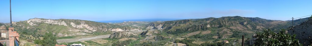 Italia, Calabria, Stilo, panorama by Sergio Sconfietti