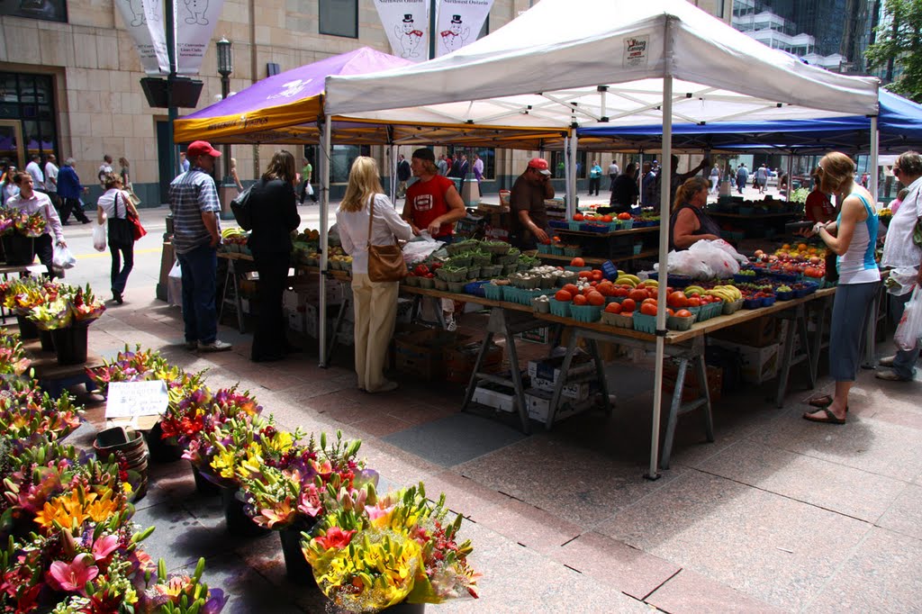 Thursdays Farmers Market. Фермерский рынок на Николлет. by dennislad