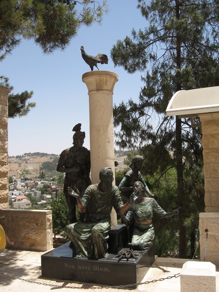 Jerusalem - Church of St Peter's in Gallicantu - "Non novi illum" statue by R.F.Rumbao