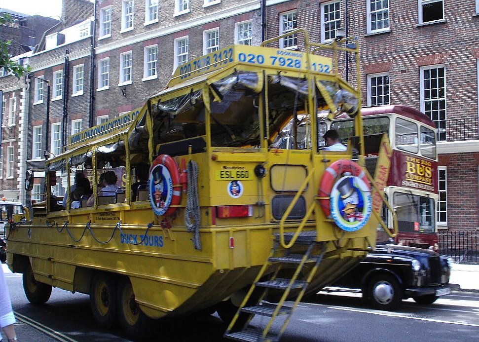 Amphibious tours by M uba.