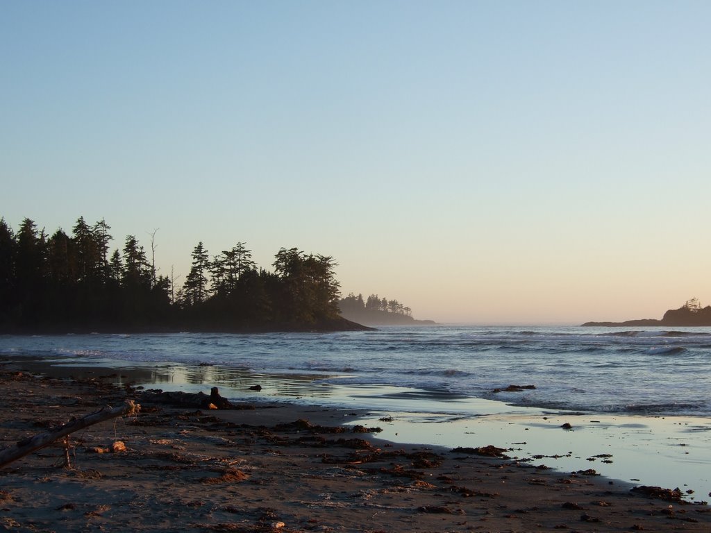 Clayoquot Sunset by rianallen