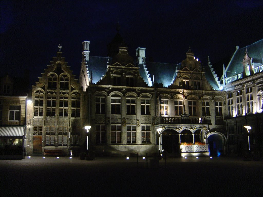 Markt Veurne by night by Lecleire Jacques