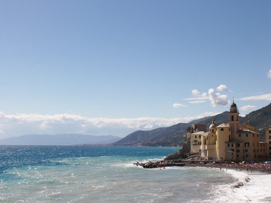 Marea la Camogli by mihai_ureche