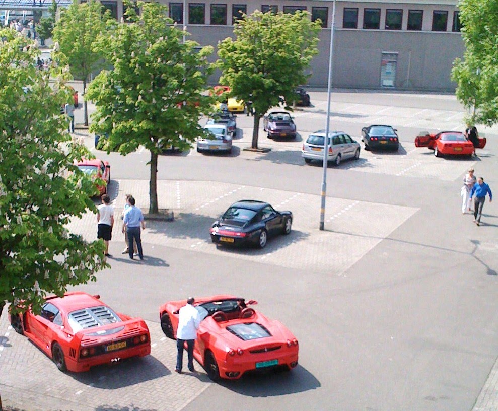 Parkeerterrein Albert Heyn Veghel by jentje