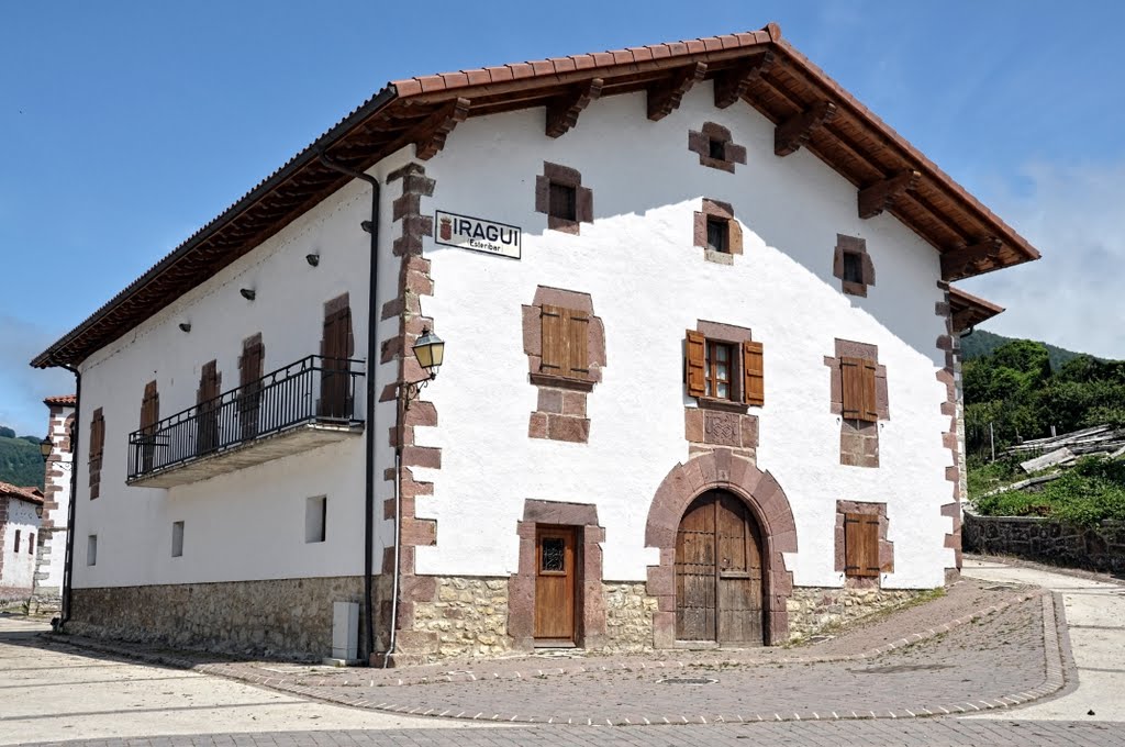 Casas de Iragui by EpMartín ☼