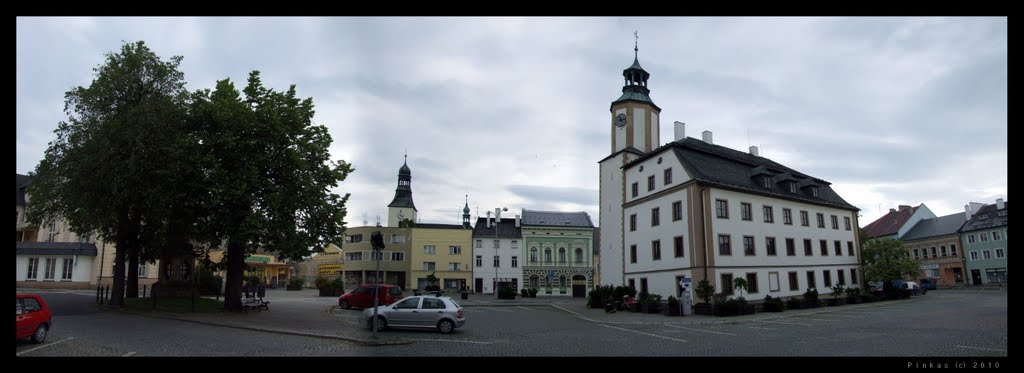 Panorama namesti s radnici by JP by Hanz.P69.cz