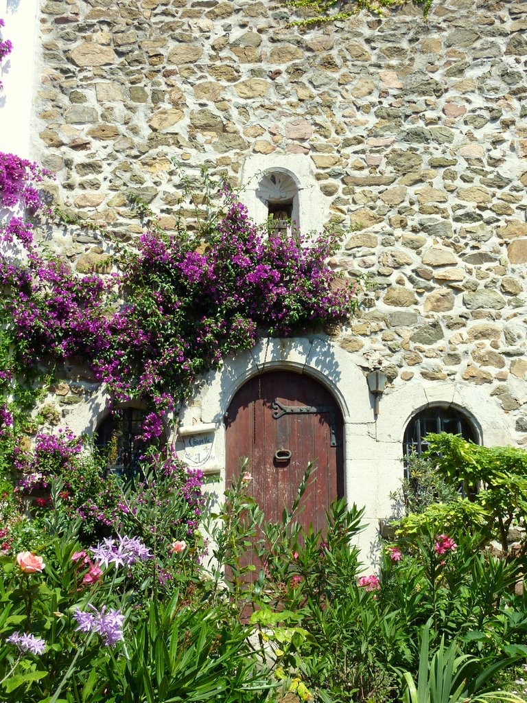 La Garde by © Jos Van de Velde