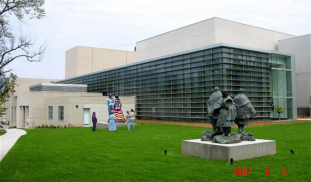 Exterior of the new 'Glass Hall' @ the Fine Arts Center by groupw