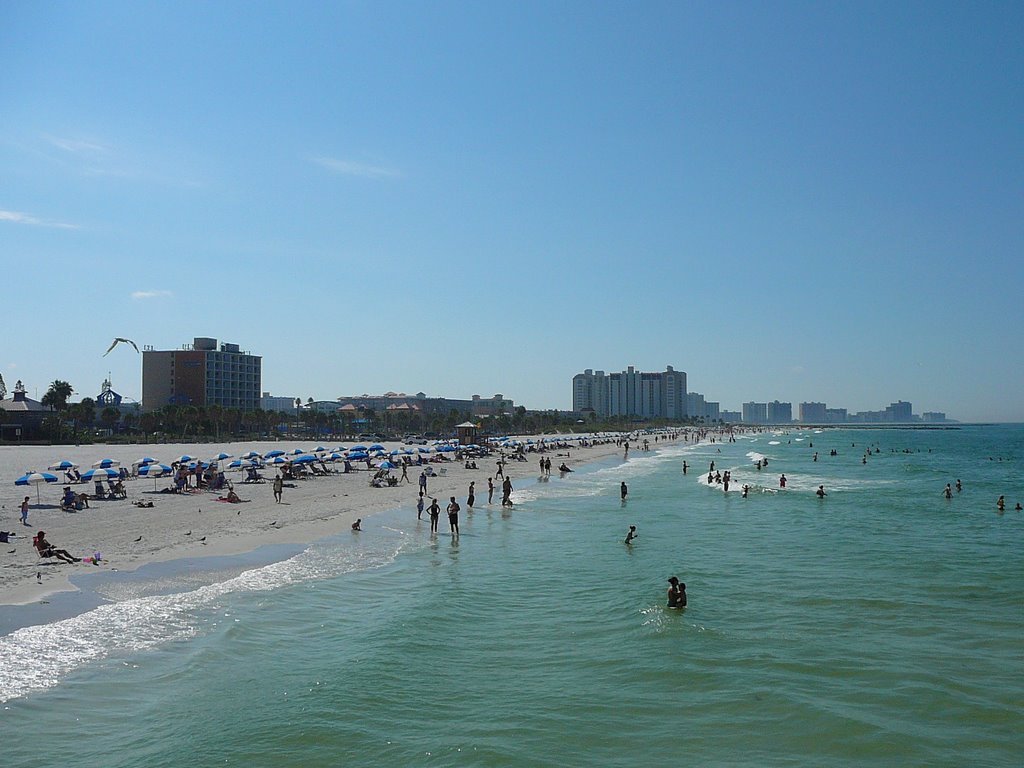 Looking south on the pier at Clearwater Beach. by Christopher Beechy