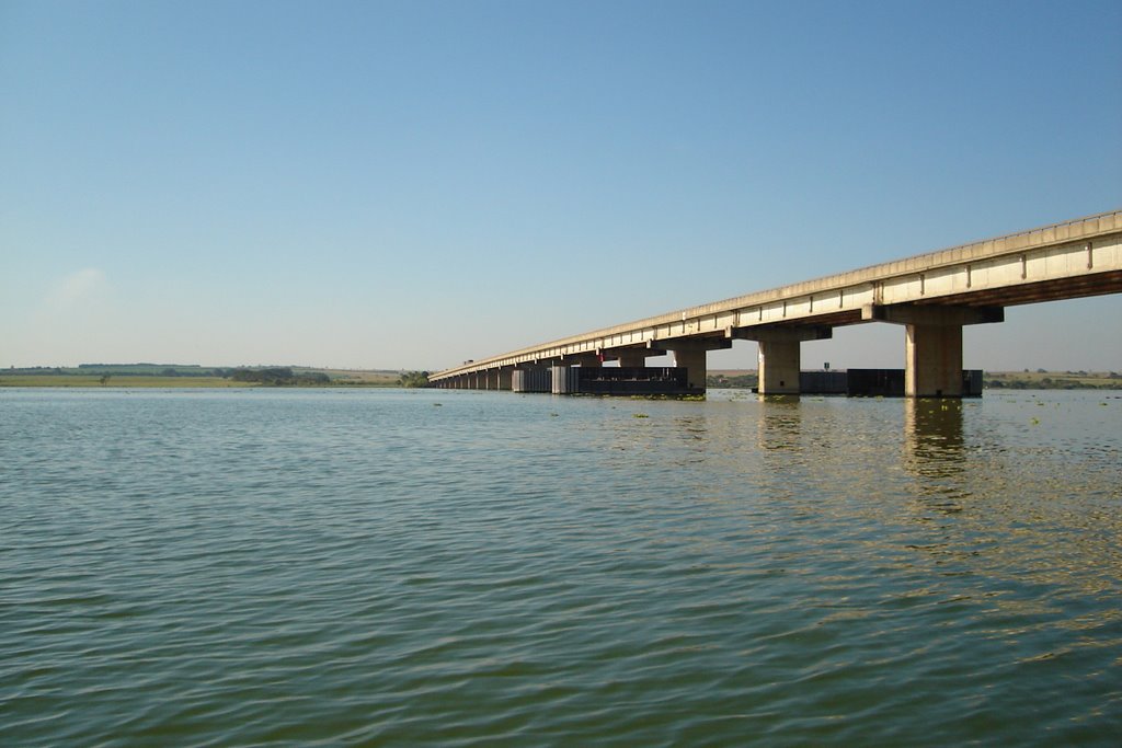 Ponte da SP-425 Sobre o Rio Tietê em Barbosa by Cezar Edberto Pagliarani