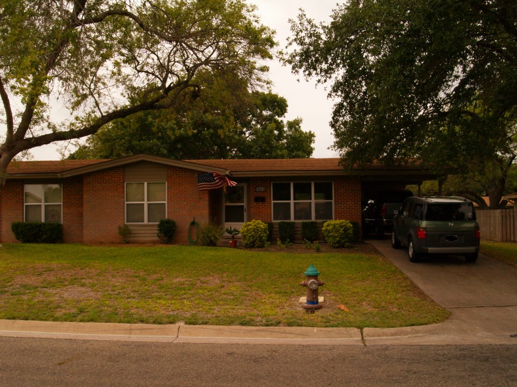 Laughlin AFB Officer Housing (Front) by barenchir@hotmail.com