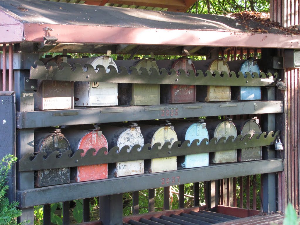 Boatdock Mailboxes by Chandira