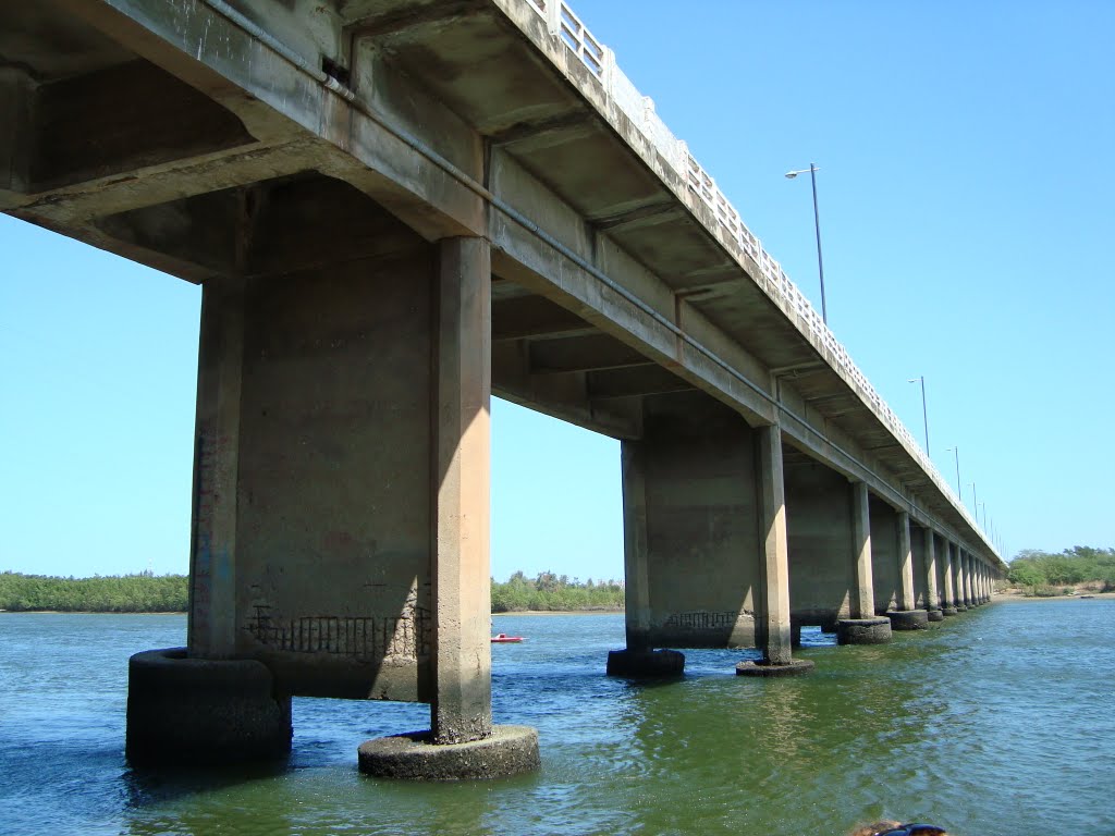 Ponte de Aracati[Rio Jaguaribe] by Herlanio Evangelista