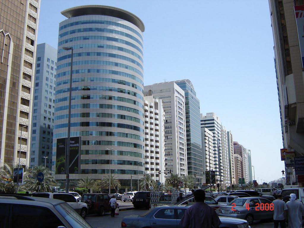 Al-Masaood Tower (Nissan Showroom Bldg) on Najda Street by Srini V.K