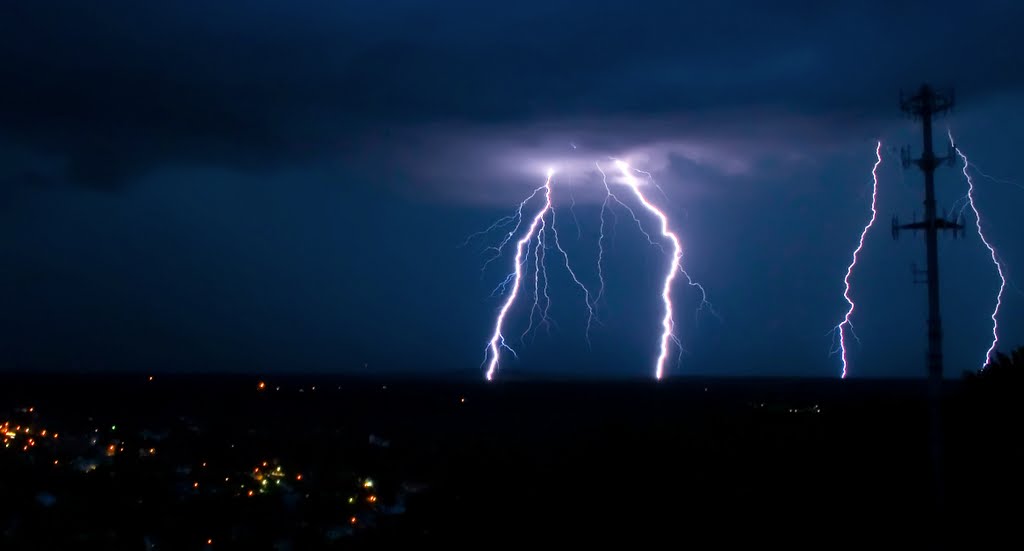 Lightning seen from Garrison Hill Tower by MadManMoon