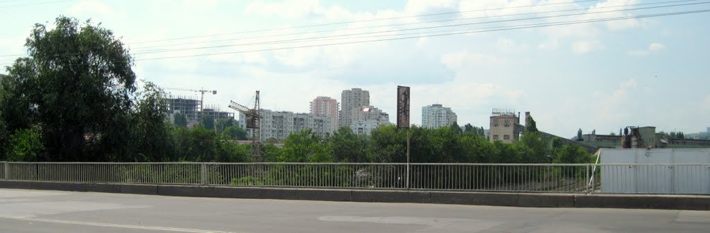 The bridge and panorama, looking West by Alexander Murvanidze