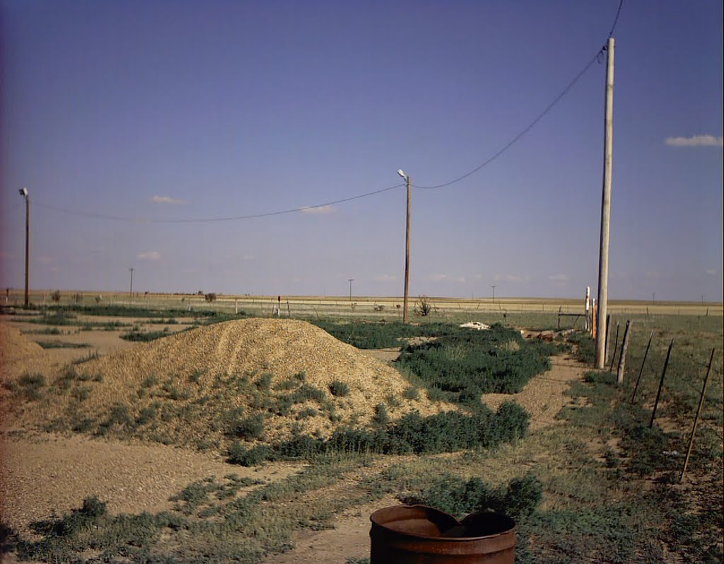 Fuel Stop. Enjoy the view. Texas Plains. USA by 2fingers