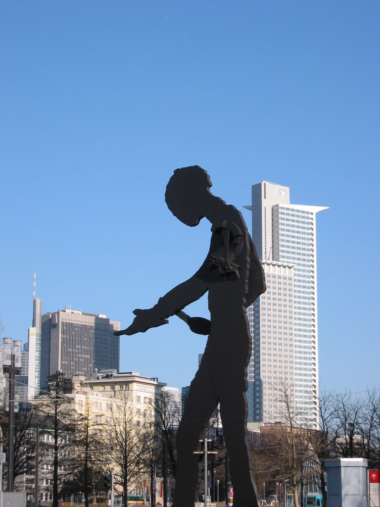 Hammering Man in Frankfurt by Marco Lotz