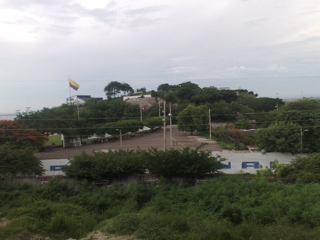 Universidad de Cartagena en Zaragocilla by jtarrahe