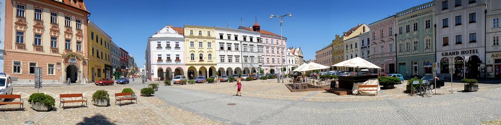 Jindřichův Hradec - náměstí by Ota Dračka