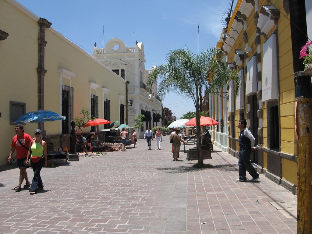 Calle de Artesanías by Manuel Morales