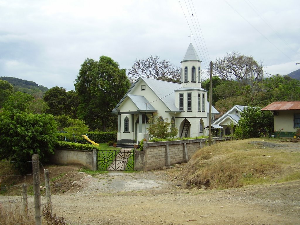 Iglesia Monte Redondo by Cesar Chinchilla