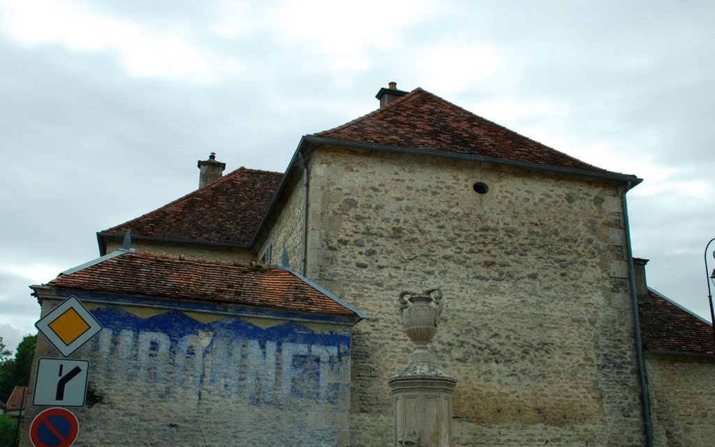 Publicité DUBONNET, Aignay-le-Duc by marc@pantillon.net