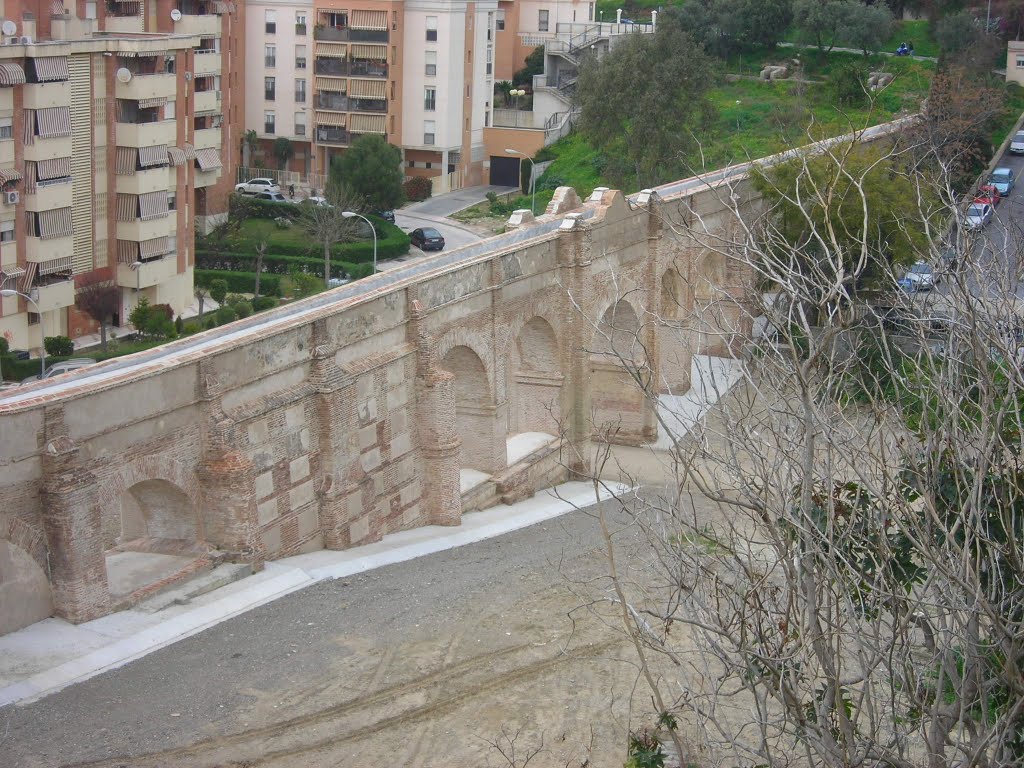 Acueducto de san telmo en arroyo quintana puente de los 11 ojos en ciudad jardin by juropama