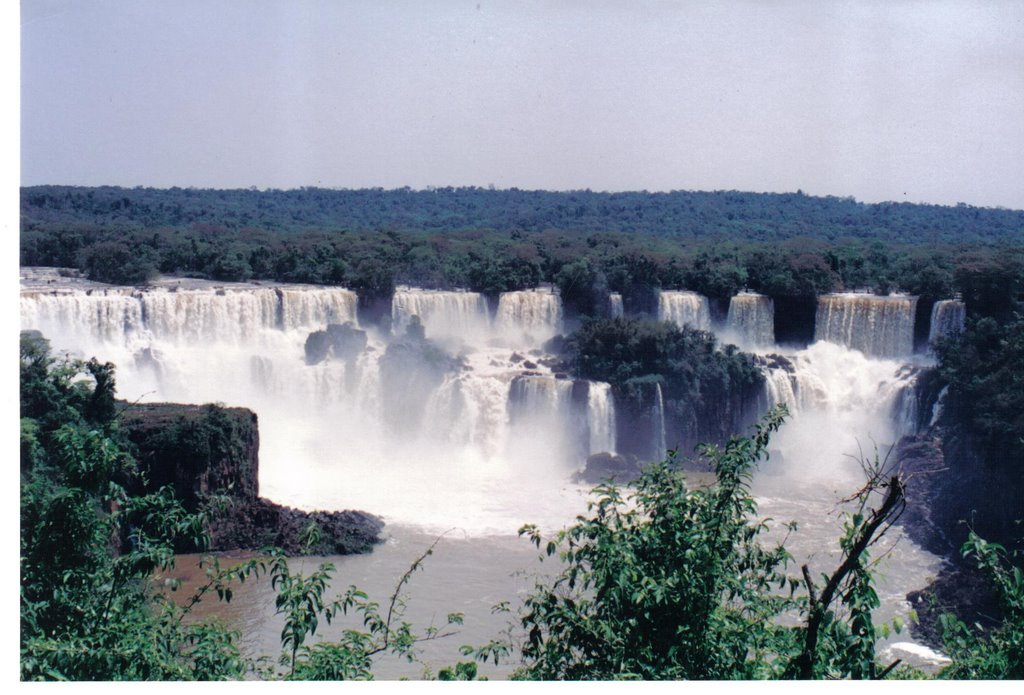 Cataratas do Iguaçu - Vista parcial by Romão