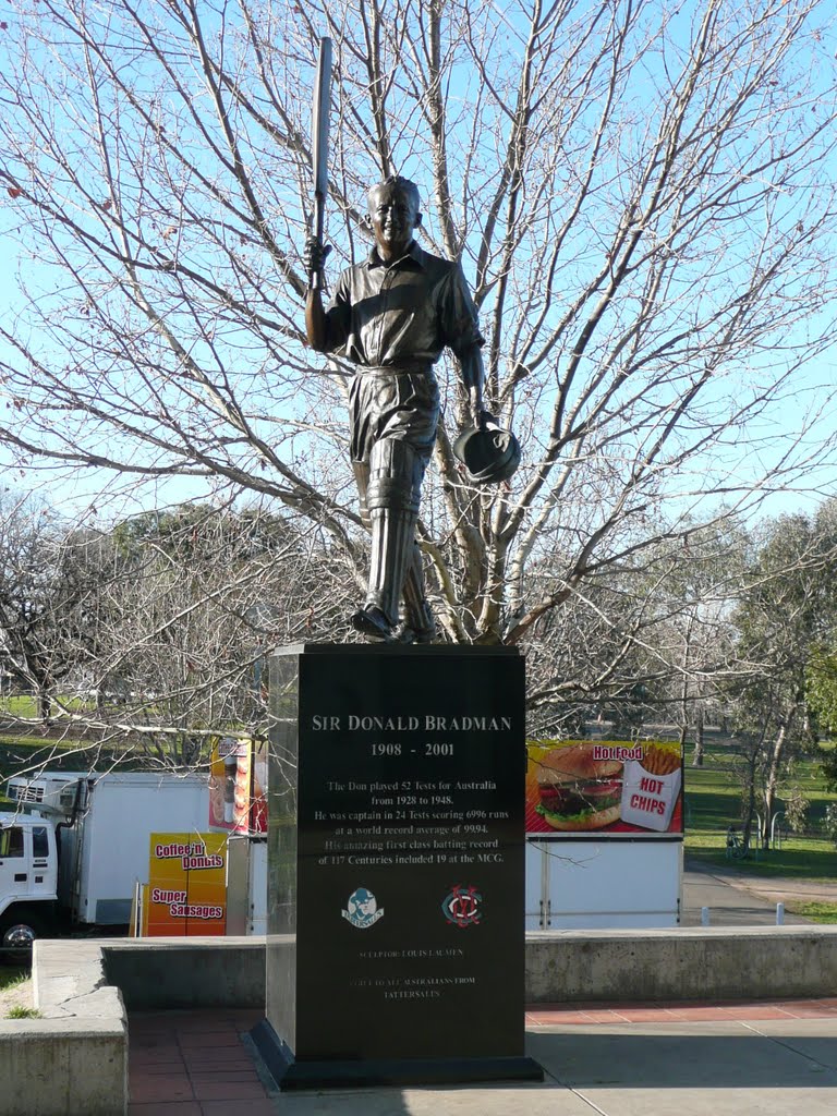 Sir Donald Bradman Statue by Goldfish