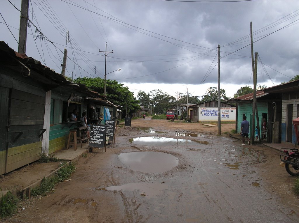 Puerto Maldonado by Jordi Font Bayó