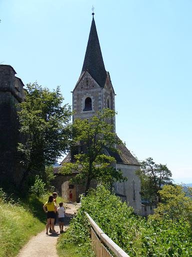 Hochosterwitz Kirche by Jannes Aalders