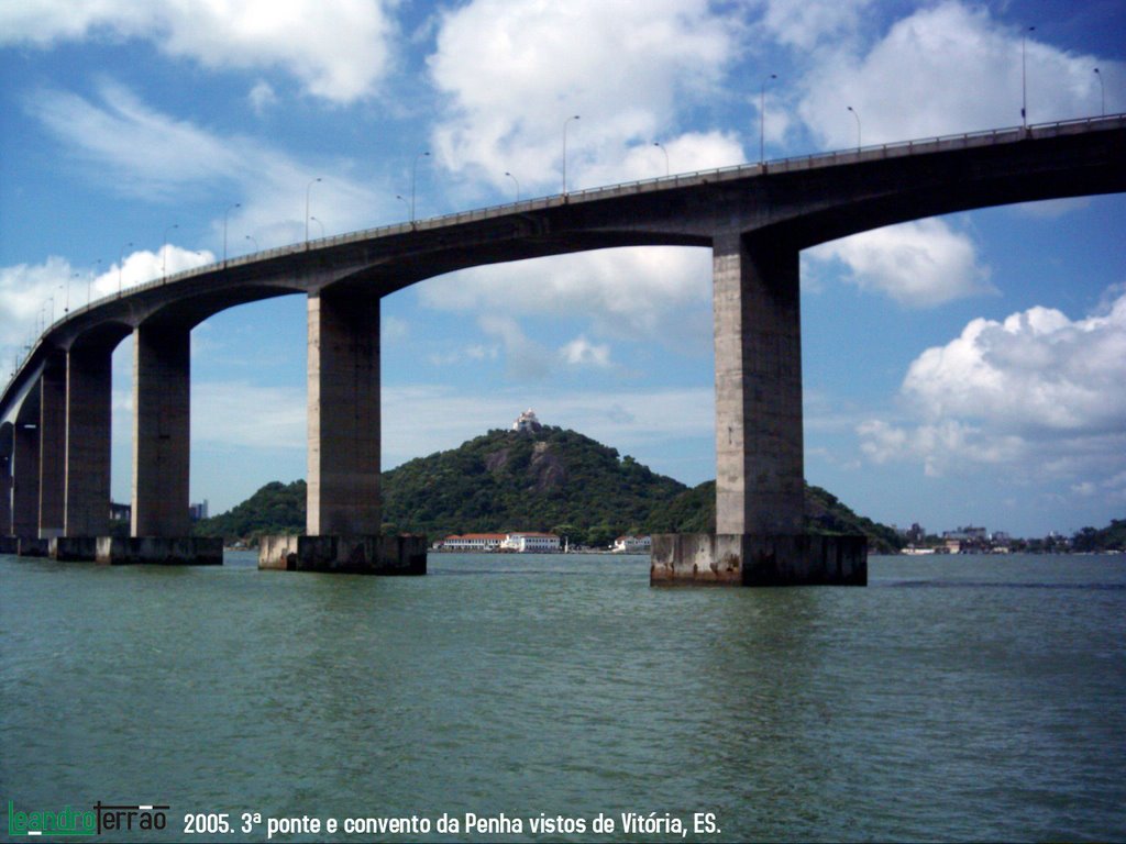 3ª ponte e convento da Penha vistos de Vitória, ES. by leandro terrao