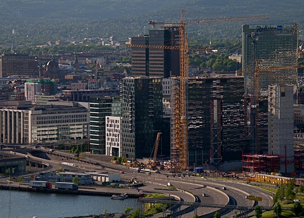 Oslo in construction by Trygve Karolius