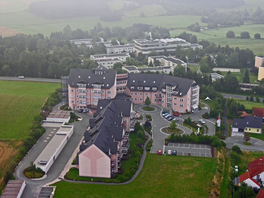 Alexander-von-Humboldt-Klinik aus dem Heißluft-Ballon mit Klinik Auental im Hintergrund by Alfred Walter